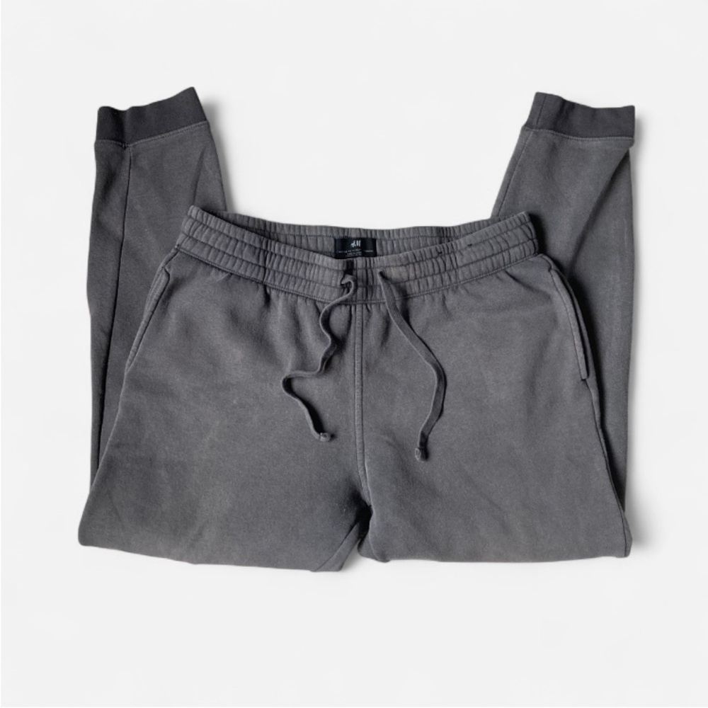 H&M Charcoal gray men’s Lounge sweatpants regular fit